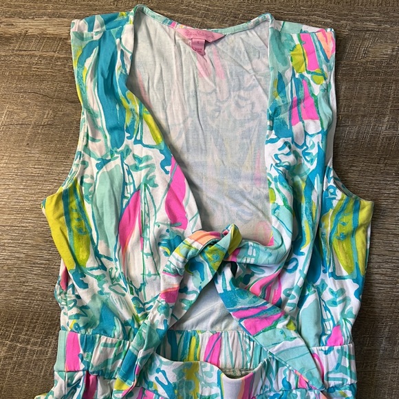 Lilly Pulitzer Greer Peak-A-Boo Romper Beach and Bae Size S RARE - Picture 4 of 6